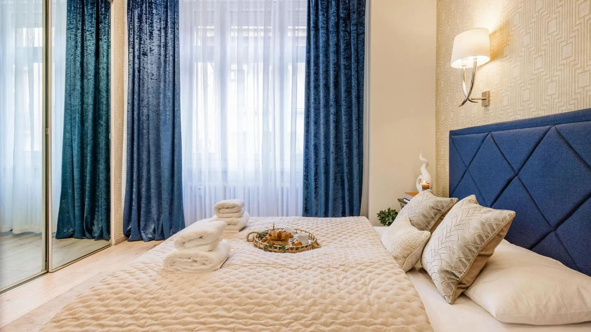 公寓 Designer Luxury Home Next To Dohany Synagogue With Balcony 布达佩斯