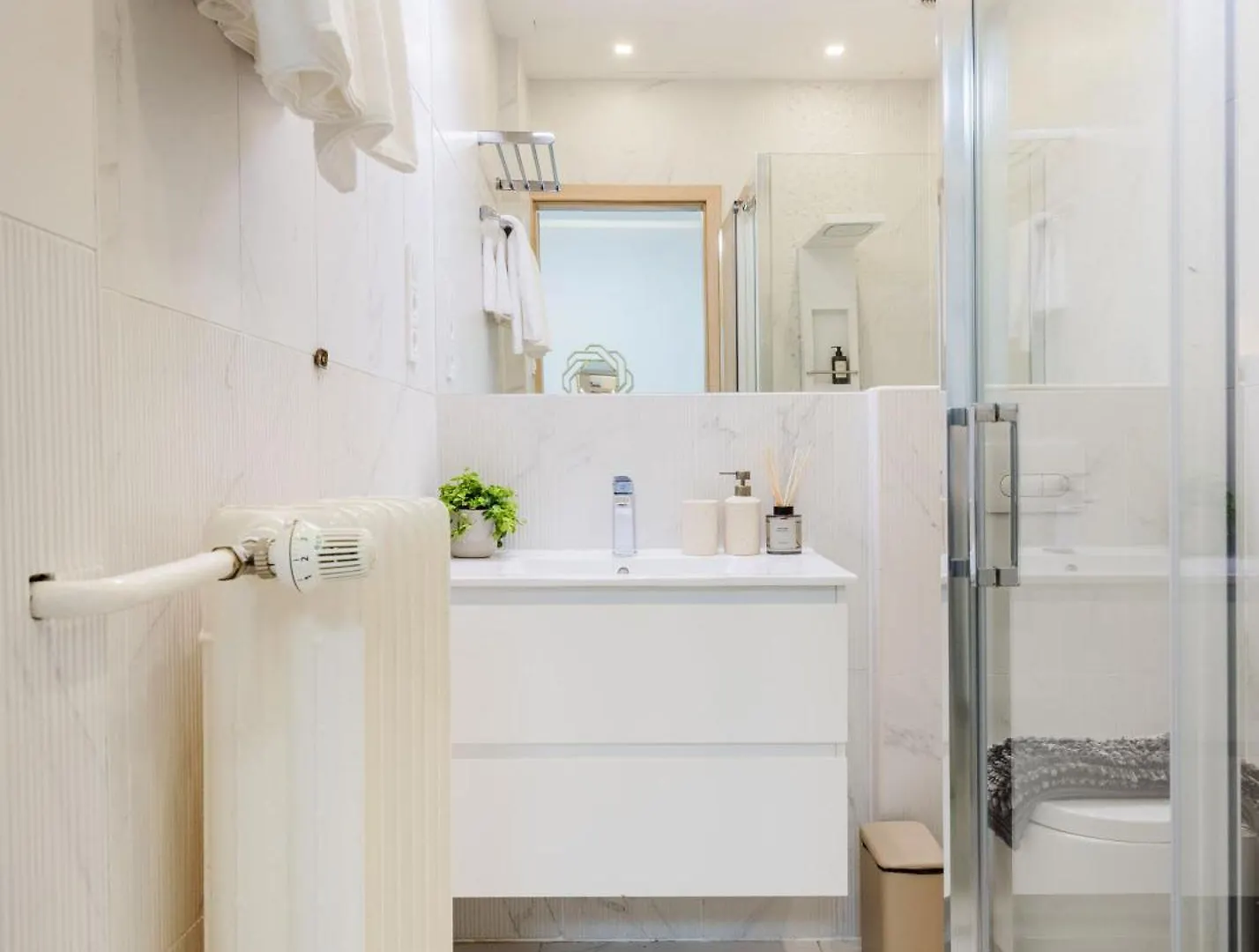 Designer Luxury Home Next To Dohany Synagogue With Balcony 布达佩斯