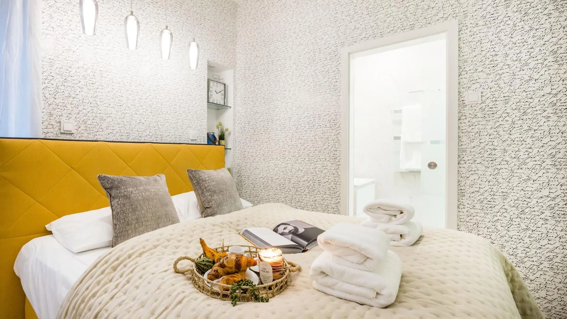 Designer Luxury Home Next To Dohany Synagogue With Balcony Budapešť